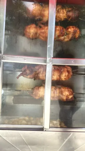 Máquina de assar frango