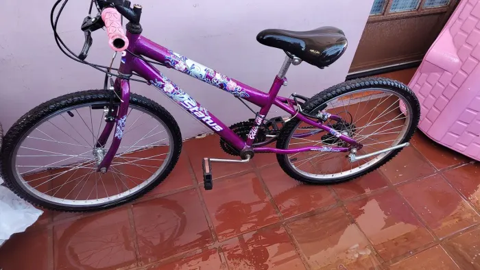 Bicicleta usada aro 20 ótimo estado de conservação 