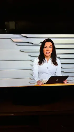 TV PHILIPS 32" - NÃO É SMART