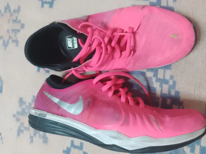 Tênis Nike dual fusion ° 38