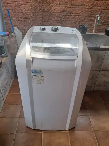 Vende-se um máquina de lavar roupa colormac 12 kg telefone p contato *