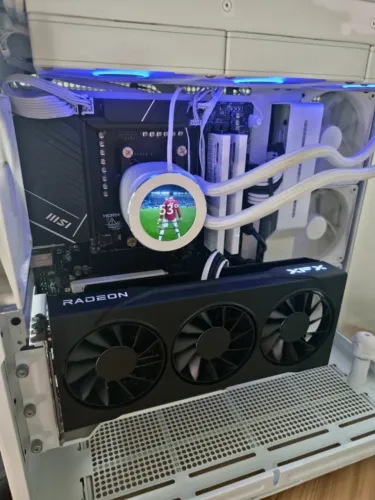 PC Completo Ryzen 7 7800X3D RX9060XT 16GB