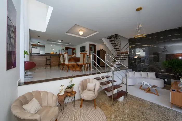 Casa à Venda - Santa Lúcia, 4 Quartos, 272 m2