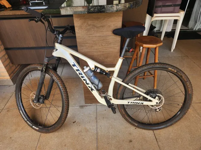 Mountain Bike full suspension aro  29 tam 19 trinx