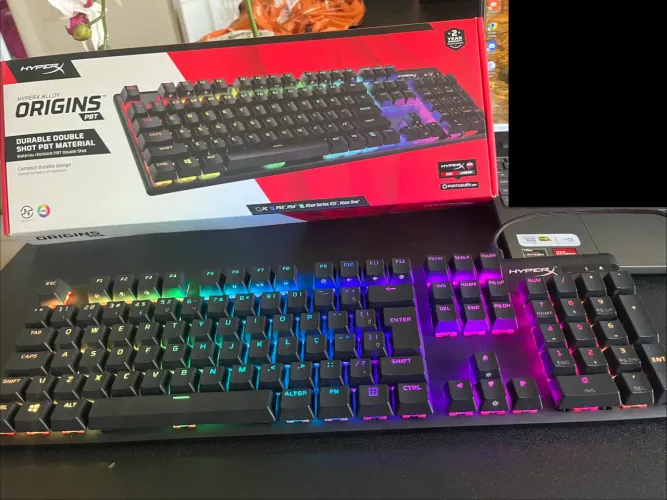 Teclado HyperX Alloy Origins. SWITCH RED MECÂNICO 