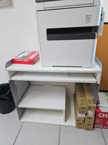 Mesa de escritório para computador