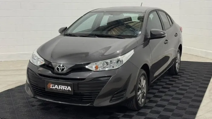 Toyota Yaris XL Sedan 1.5 Flex 16V 4P Aut. 2021