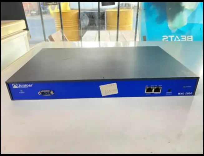 Roteador Dedicado Juniper WXC 1800 cor azul