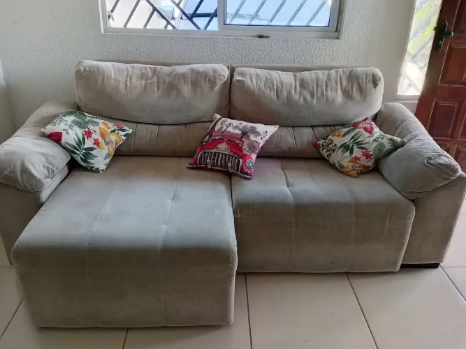 Sofá Retrátil e Reclinável 