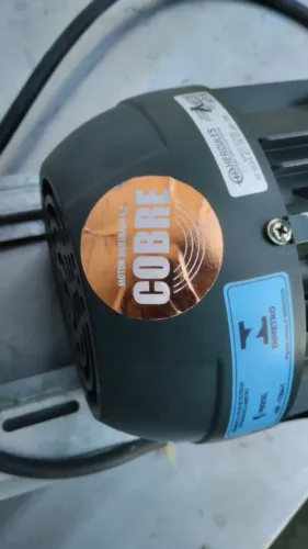 Motor Elétrico Trifásico Hércules 2 CV (1740 RPM) IR3 Premium com Polia