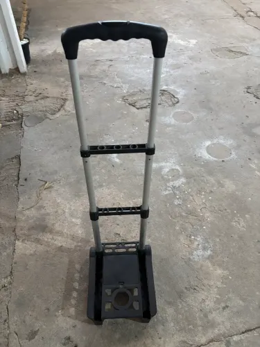 Carrinho de transporte Dobrável - prático e resistente ( sem o elástico)