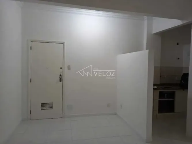 Apartamento : / Residencial / Catete