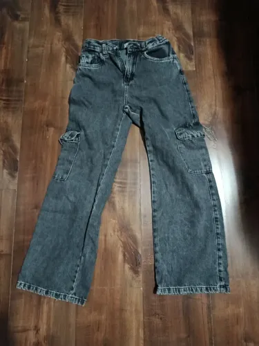 Calça jeans infantil tamanho 9-10 anos