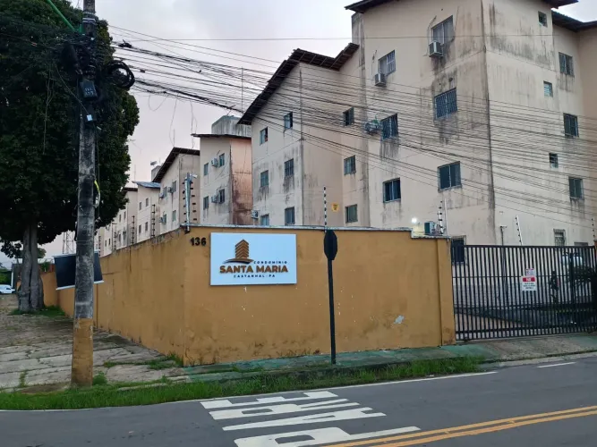 Vendo apto no condomínio Santa Maria 