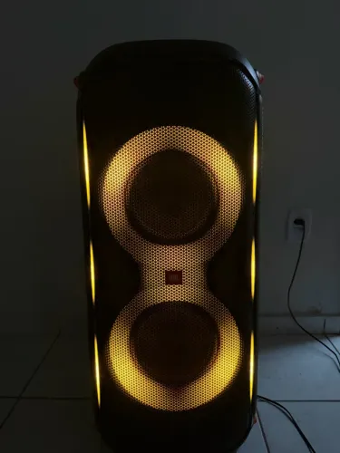 JBL party 710