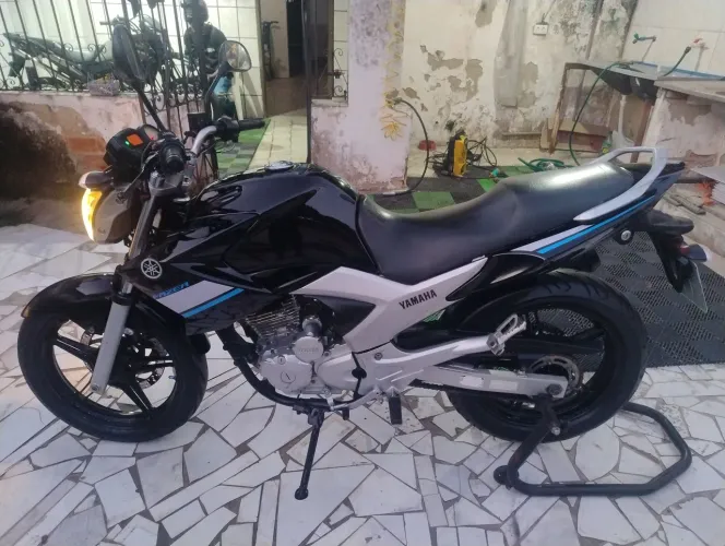 Fazer 250 2014 em ótimo estado! Linda!