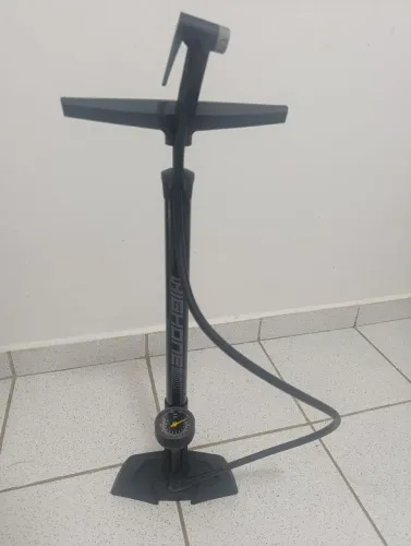 Bomba Highone com manômetro 