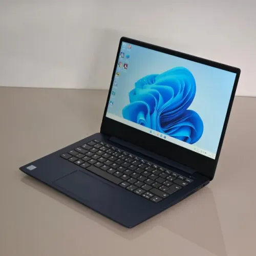 Acabamento em Metal Premium Core i7 SSD 500GB Notebook Lenovo Design Ultrafino