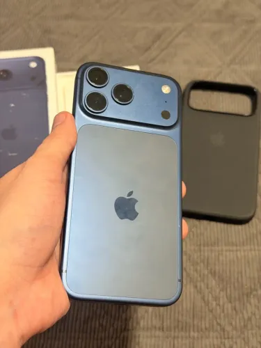 iPhone 17 Pro Max - Azul - 256GB