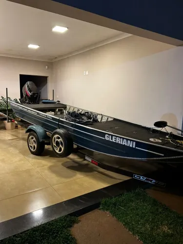 Oportunidade Barco de Pesca completo