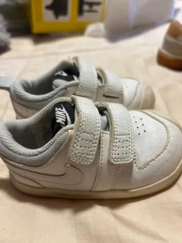 Tenis Nike TAM 20