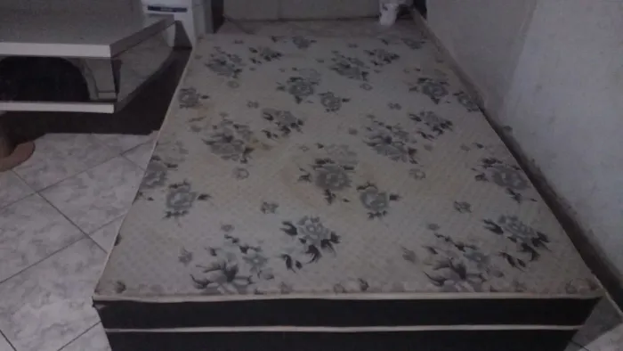 Vendo cama box de casal