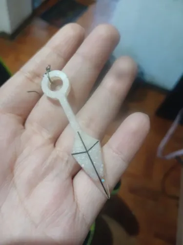 Brinco Kunai ninja Naruto ArashiiStore (resina)
