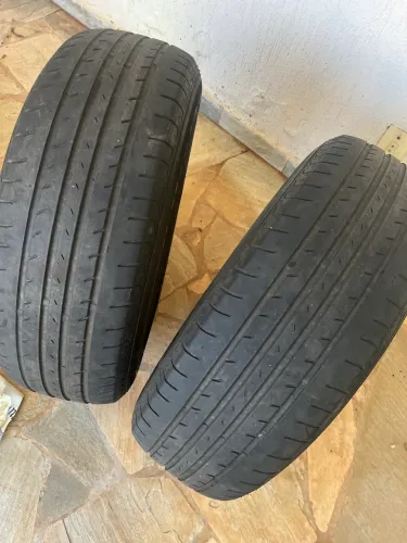 Pneus medida 225/70/16 usado