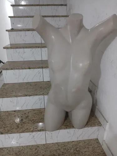 Expositor de biquíni
