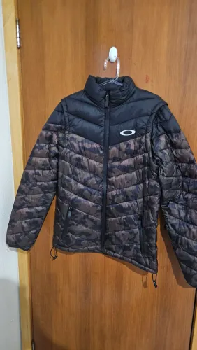 Blusa Bombom jaco Oakley