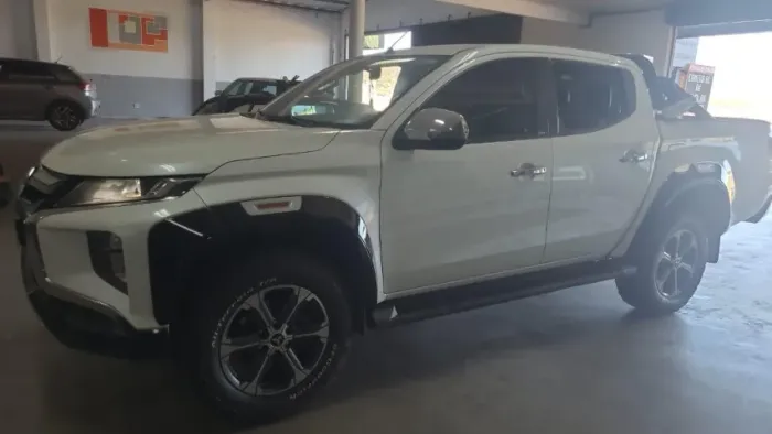 Mitsubishi L200 Triton Sport HPE 2.4 CD Diesel Aut. 2022