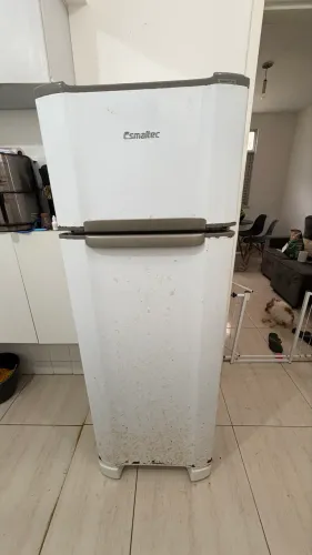 Geladeira Esmaltec 2 portas