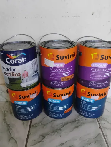 Estou vendendo tintas Suvinil e selador coral