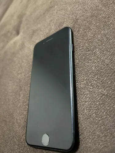 Celular IPhone SE 2020