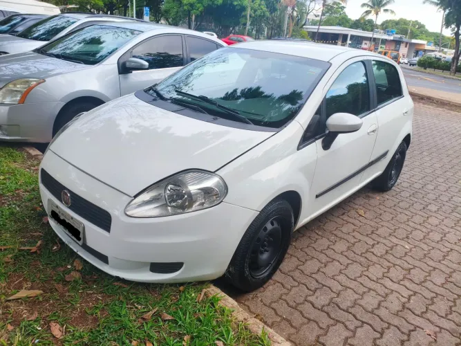 Fiat Punto Attractive 1.4 Fire Flex 8V 5P 2011