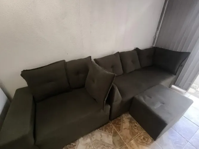 Sofá de 3 e 2 lugares semi novo