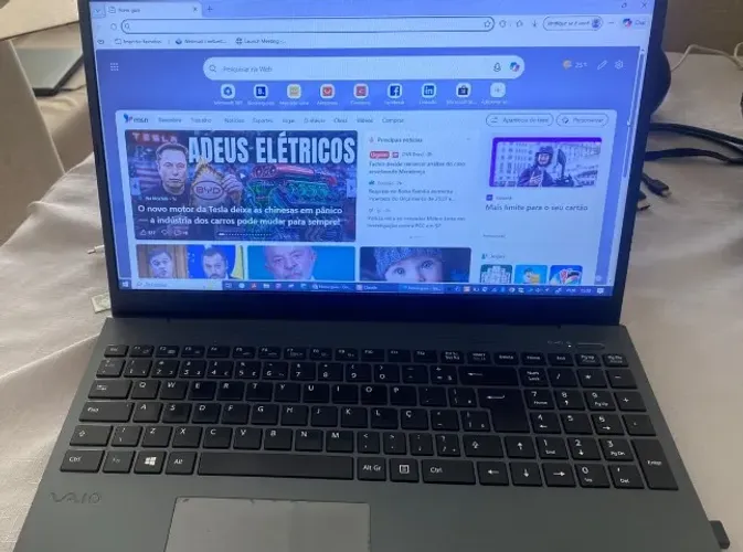 Notebook VAIO FE15 i5 10ª Geração 8GB SSD 256GB - detalhe estético na carcaça