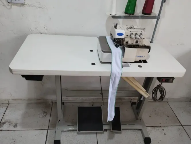 Vendo Máquina de Costura Overlock Industrial LANMAX