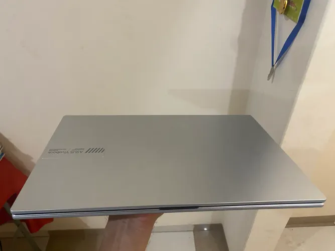 Notebook com menos de 5 meses de uso