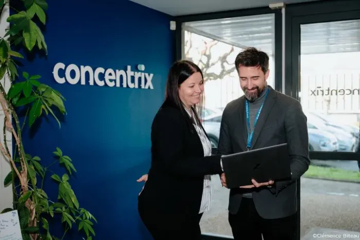 TRABALHO / EMPREGO COMO AGENTE DE TELEATENDIMENTO