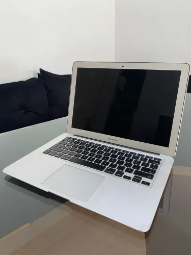 MacBook Air 13 (2015)