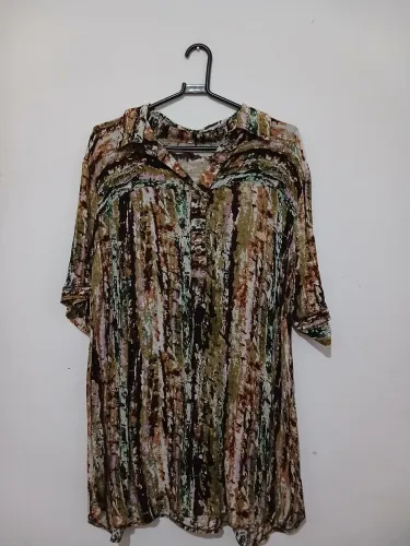Camisa g estampada estilo anos 70/80
