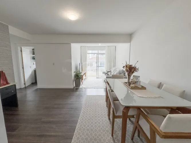 Apartamento de 3 quartos com 111m² privativos no Balneário do Estreito