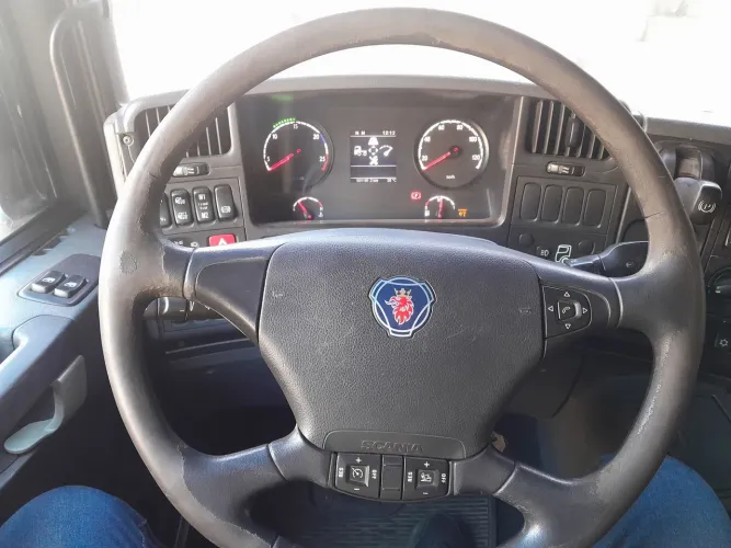SCANIA P360