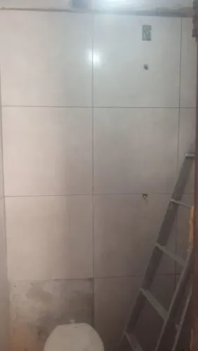 Trabalho de pedreiro e reforma de telhado