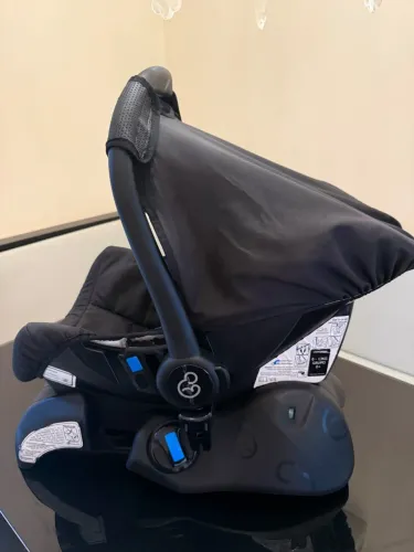 Carrinho de bebê + bebê conforto + Base Galzerano 