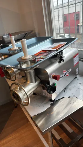 Picador de Carne Boca 22 Inox 1,5 CV PS-22 220V - Skymsen