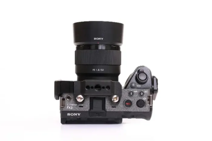 SONY FX3 ZERO MAIS LENTE 50MM E CAGE 