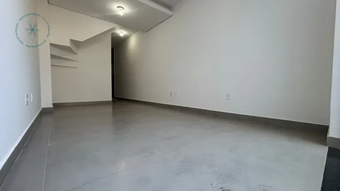 CASA GEMINADA DUPLEX NO SANTA MONICA