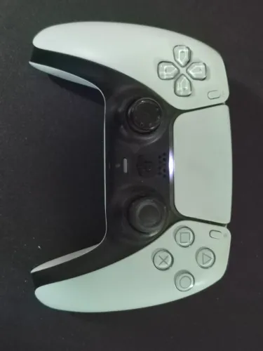Controle dual sense PS5, branco, primeira revisão, nunca aberto. Excelentes condições.